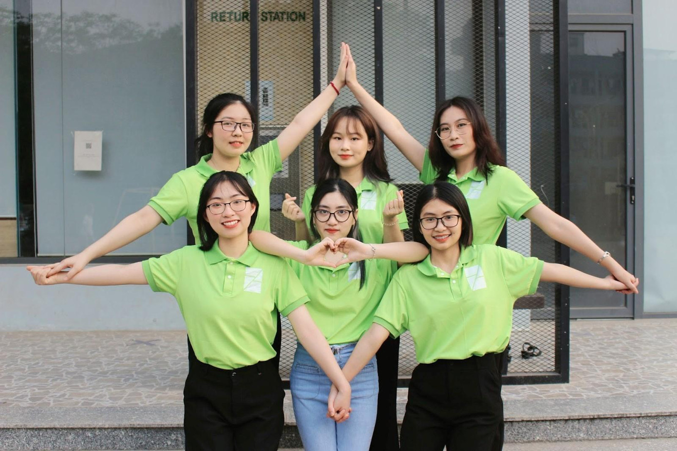 Đội thi ACCOUNT- ANTS