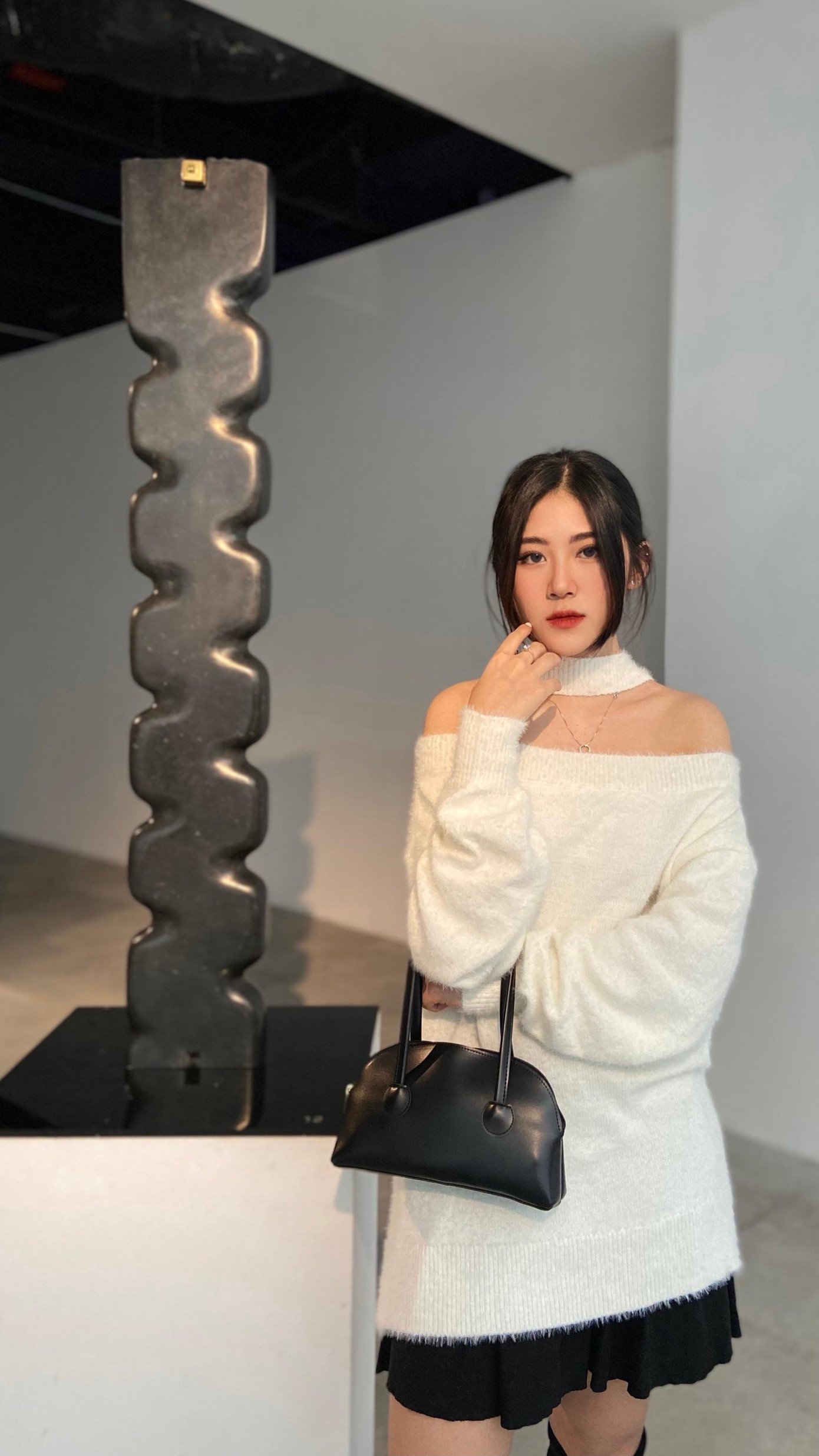 Từng là một cô gái nhút nhát, Ánh Dương quyết tâm thay đổi suy nghĩ, hành động trở nên bản lĩnh vững vàng hơn trong cuộc sống. Từng là một cô gái nhút nhát, Ánh Dương quyết tâm thay đổi suy nghĩ, hành động trở nên bản lĩnh vững vàng hơn trong cuộc sống.