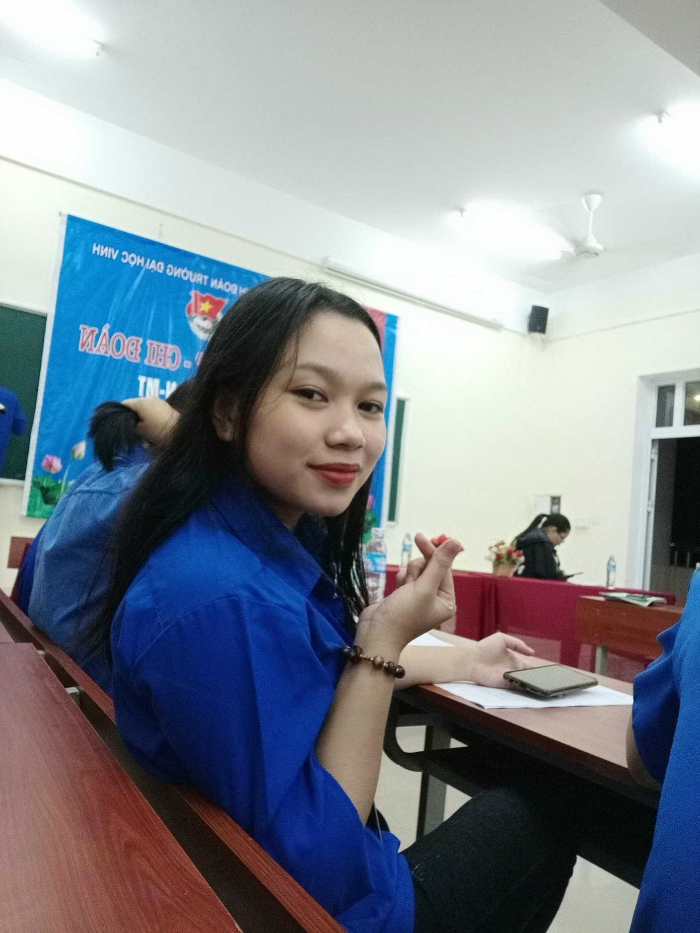 Tích cực tham gia các hoạt động Đoàn - Hội giúp Cẩm Tú có thêm nhiều kĩ năng mềm và dần trở nên năng động.