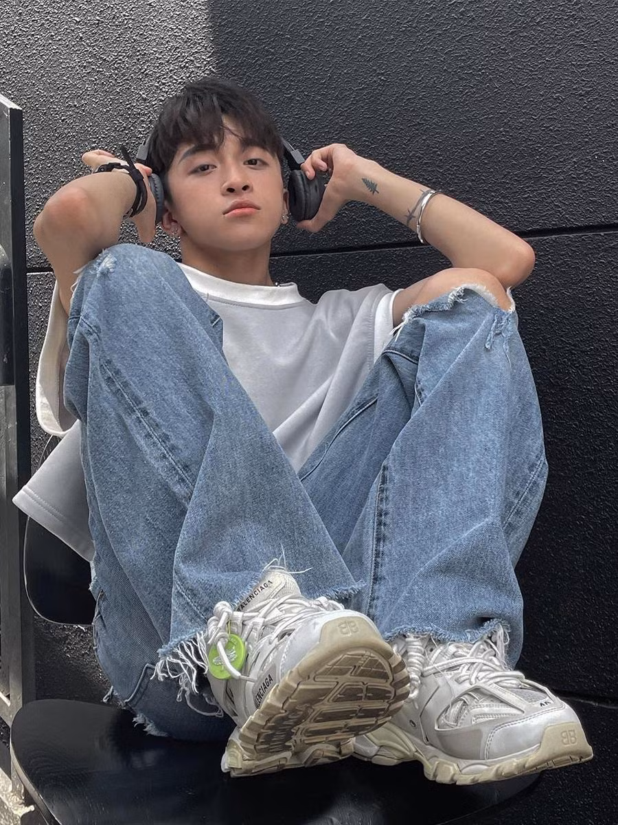 Ngọc Thịnh tiếp xúc và theo đuổi nghề người mẫu ảnh đến nay đã được 3, 4 năm.