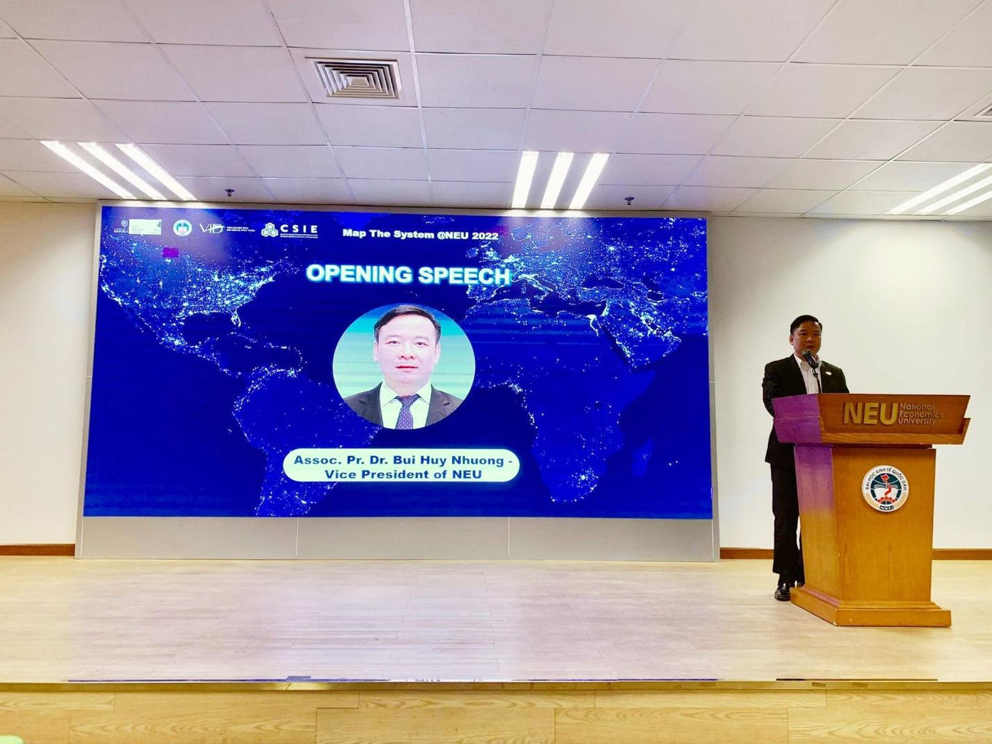 PGS.TS Bùi Huy Nhượng phát biểu khai mạc Chung kết Map the System Vietnam 2022.