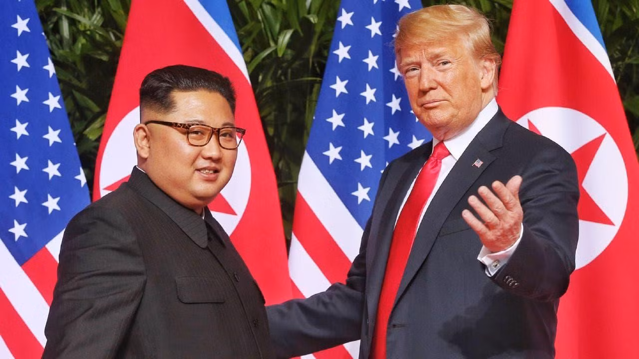 Đoàn xe Tổng thống Mỹ Trump về khách sạn JW Marriott ảnh 43