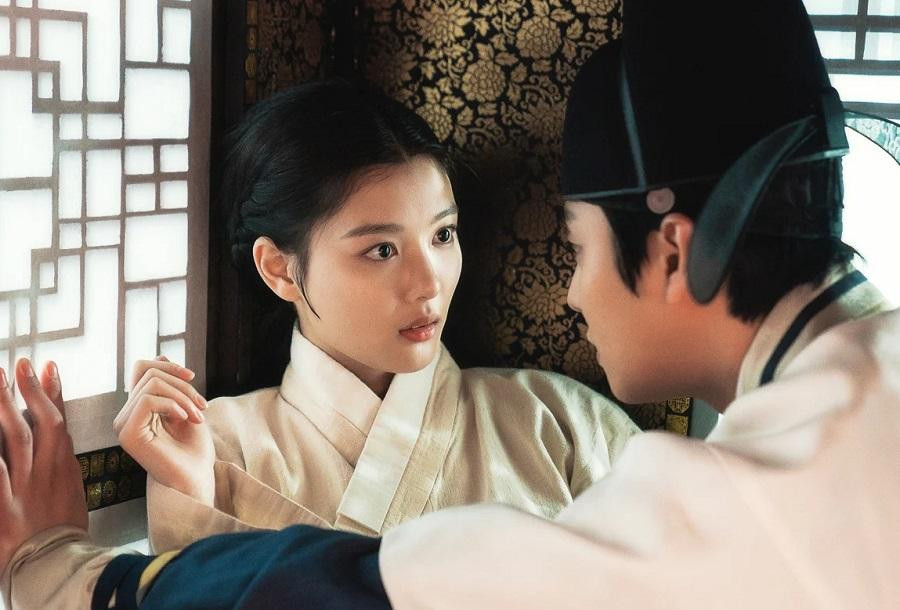 Sự cố va chạm trong kiệu đã giúp Ha Ram hồi phục ký ức, và cũng đánh thức Ma vương Sự cố va chạm trong kiệu đã giúp Ha Ram hồi phục ký ức, và cũng đánh thức Ma vương