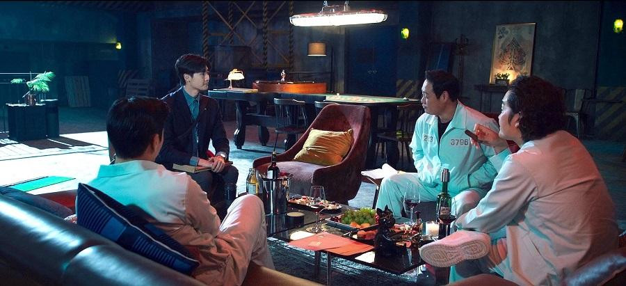 Ba nghi phạm đều là những bác sĩ lớn tại bệnh viện nổi tiếng, có tầm ảnh hưởng trong xã hội. Ba nghi phạm đều là những bác sĩ lớn tại bệnh viện nổi tiếng, có tầm ảnh hưởng trong xã hội.