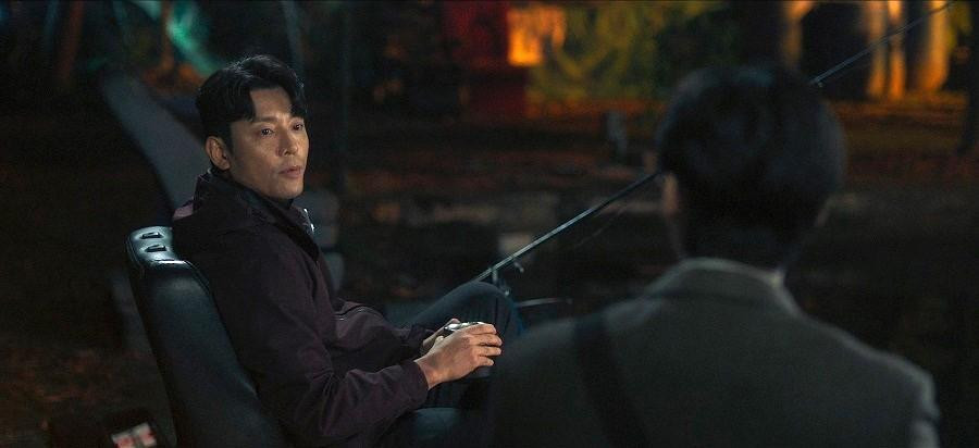 Thế nhưng mọi việc đã thay đổi khi Park Chang Ho nhận lời bào chữa cho các nghi phạm trong một vụ án hình sự nghiêm trọng. Thế nhưng mọi việc đã thay đổi khi Park Chang Ho nhận lời bào chữa cho các nghi phạm trong một vụ án hình sự nghiêm trọng.