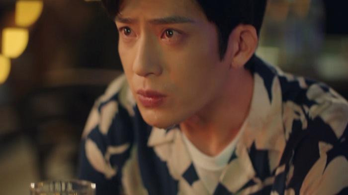 Tỉnh Bách Nhiên vai Tiền Khai Dật. Tỉnh Bách Nhiên vai Tiền Khai Dật.