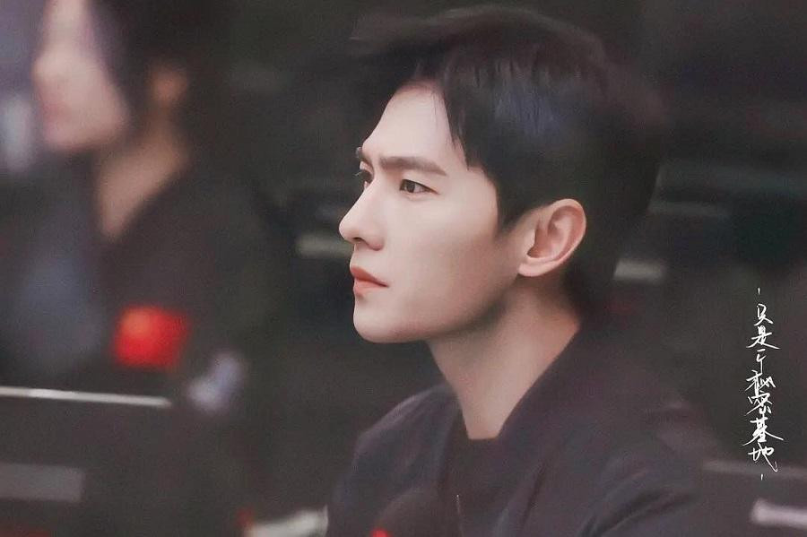 Dương Dương được khen ngợi khi hóa thân vào một người đàn ông trăn trở khi phải đưa ra những lựa chọn về sự nghiệp và tình yêu.