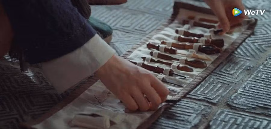Đạo cụ cũng được chú trọng, không qua loa.
