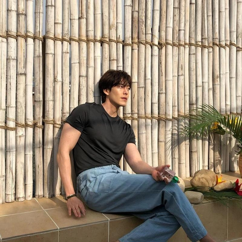 Kim Woo Bin bắt đầu hoạt động trở lại mạnh mẽ trong năm 2021. Kim Woo Bin bắt đầu hoạt động trở lại mạnh mẽ trong năm 2021.