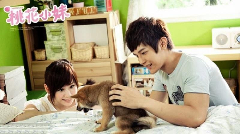 Vương Tâm Lăng thời đóng "Đào Hoa Tiểu Muội" cùng Uông Đông Thành. Vương Tâm Lăng thời đóng "Đào Hoa Tiểu Muội" cùng Uông Đông Thành.