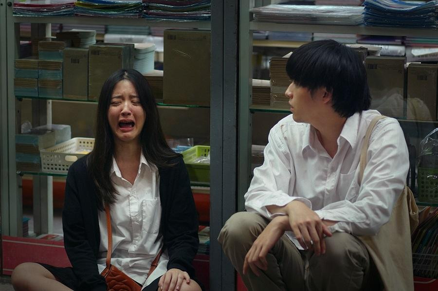 Guy và June đã bên cạnh nhau từ thời cắp sách đến trường.