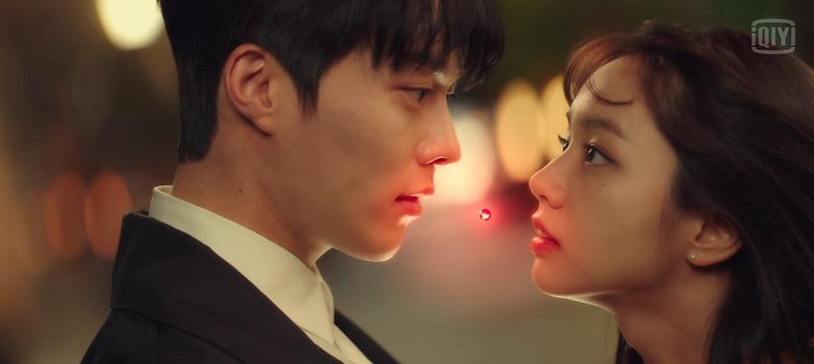 Viên ngọc thần 999 năm tuổi của Shin Woo Yeo đã bị Lee Dam nuốt mất. Viên ngọc thần 999 năm tuổi của Shin Woo Yeo đã bị Lee Dam nuốt mất.