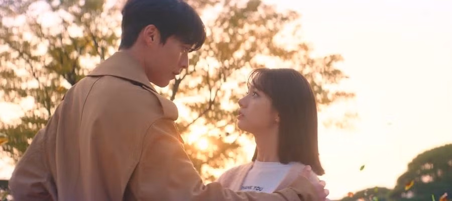 Jang Ki Yong trong vai cửu vỹ hồ Shin Woo Yeo, Hyeri trong vai Lee Dam