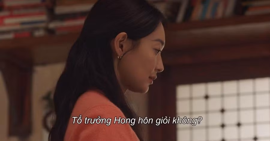 Hye Jin bỗng nhớ tới lời chọc ghẹo của Mi Seon