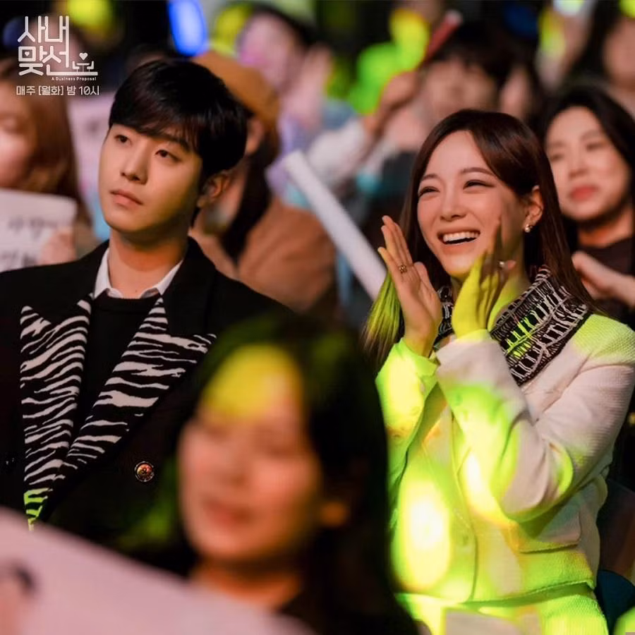 Ahn Hyo Seop và Kim Sejeong có chemistry cực kỳ ăn ý.