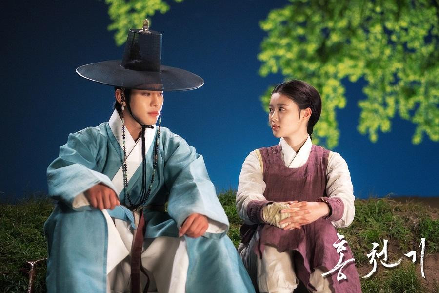 Ahn Hyo Seop và Kim Yoo Jung trở thành "cặp đôi đẹp nhất" của đài SBS năm 2021. Ahn Hyo Seop và Kim Yoo Jung trở thành "cặp đôi đẹp nhất" của đài SBS năm 2021.