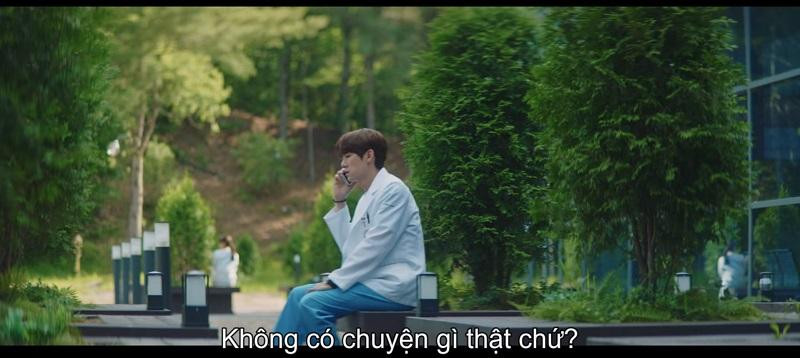 Jeong Won vừa lo lắng nhưng vừa ngại việc can thiệp quá nhiều sẽ khiến bạn gái khó xử. Jeong Won vừa lo lắng nhưng vừa ngại việc can thiệp quá nhiều sẽ khiến bạn gái khó xử.