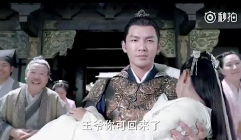 Angelababy trong phim "Cô Phương Bất Tự Thưởng" từng bị lên án vì sử dụng diễn viên đóng thế ngay ở phân cảnh đơn giản nhất, chỉ vì lịch trình bận rộn. Angelababy trong phim "Cô Phương Bất Tự Thưởng" từng bị lên án vì sử dụng diễn viên đóng thế ngay ở phân cảnh đơn giản nhất, chỉ vì lịch trình bận rộn.