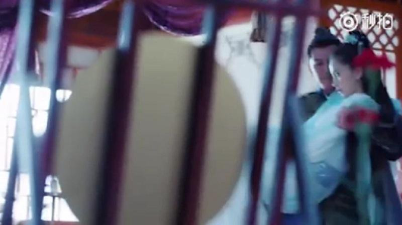 Và cả Chung Hán Lương trong cảnh ôm Angelababy cũng có người đóng thế. Và cả Chung Hán Lương trong cảnh ôm Angelababy cũng có người đóng thế.