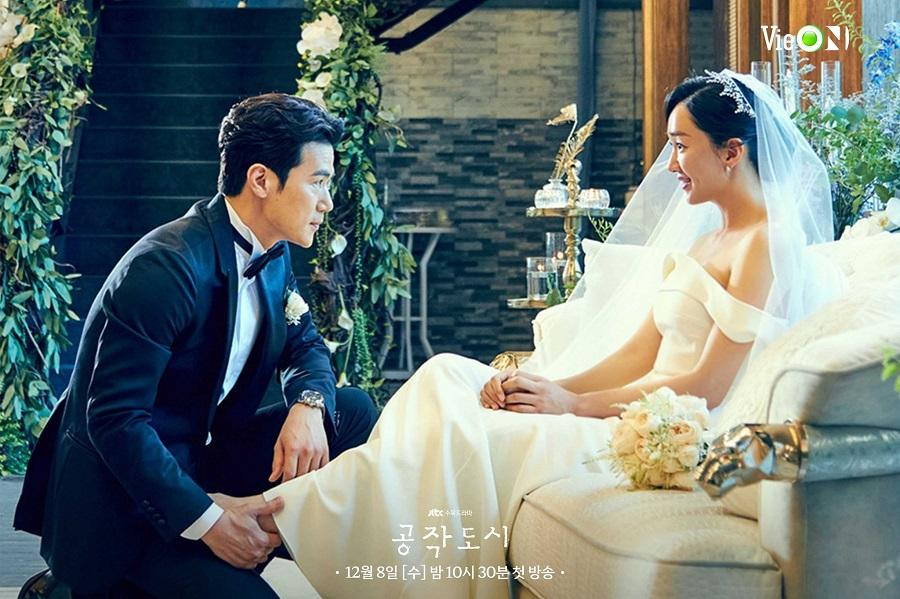 Soo Ae và Kim Kang Woo trong &quot;Thành Phố Nhân Tạo&quot;.