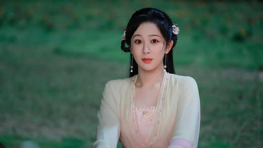 Dương Tử vai Nhan Đàm. Dương Tử vai Nhan Đàm.