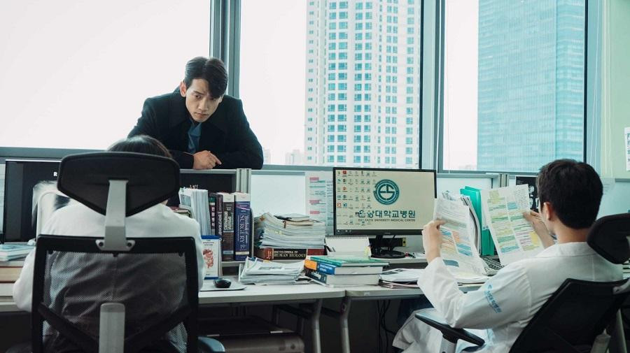 Trong lúc đợi bản thân tỉnh lại, linh hồn Young Min tiếp tục đi điều tra nguyên nhân và kẻ đứng sau gây ra tai nạn cho mình. Trong lúc đợi bản thân tỉnh lại, linh hồn Young Min tiếp tục đi điều tra nguyên nhân và kẻ đứng sau gây ra tai nạn cho mình.