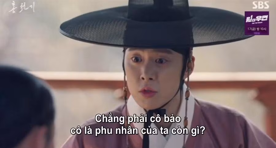 Yang Myeong có vẻ rất hứng thú với Hong Chun Gi nên luôn tìm cách trêu cô.