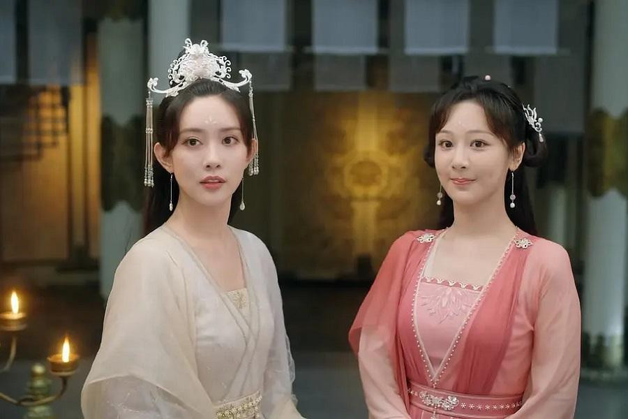 Dương Tử bị nhận xét có phần không nổi bật bằng bạn diễn. Dương Tử bị nhận xét có phần không nổi bật bằng bạn diễn.