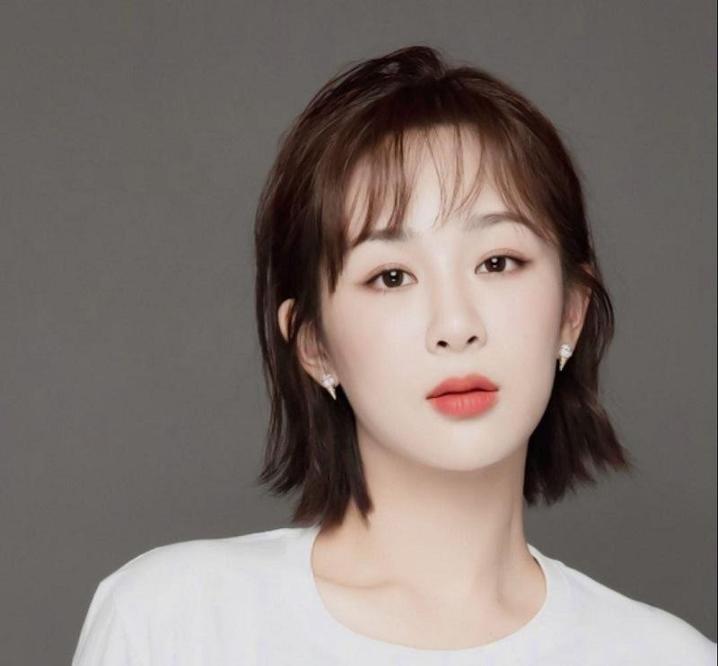 Trong năm 2021, Dương Tử có nhiều dự án bị trì hoãn, người hâm mộ mong năm 2022 nữ diễn viên sẽ thuận lợi hơn.