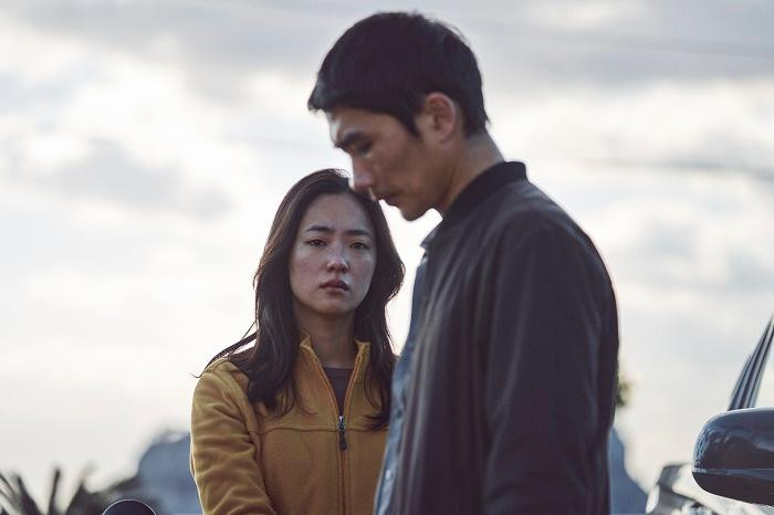 Um Tae Goo trong vai Tae Gu và Jeon Yeo Bin trong vai Jaa Yeon