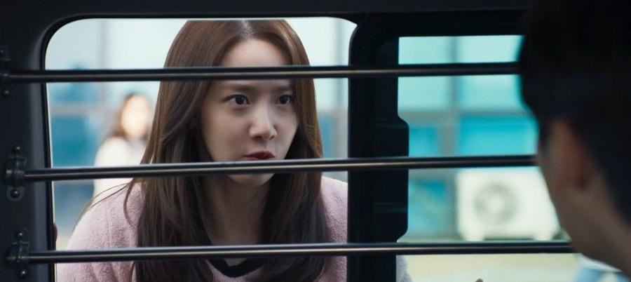 Mi Ho dặn chồng phải cẩn thận và cảnh giác trong thời gian bị tạm giam. Mi Ho dặn chồng phải cẩn thận và cảnh giác trong thời gian bị tạm giam.