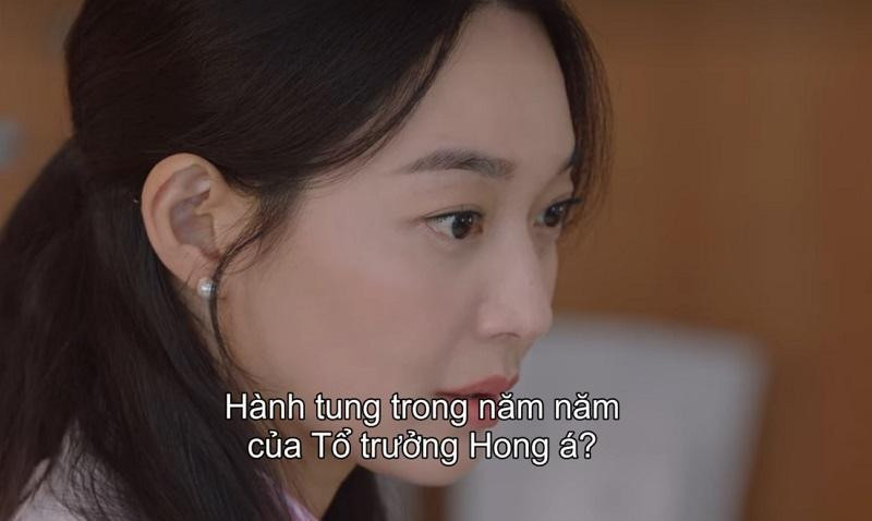 Không ai trong làng biết sau khi tốt nghiệp đại học Seoul, Hong Doo Sik đã đi đâu, làm gì trong năm năm rồi mới quay trở lại làng Gongjin.