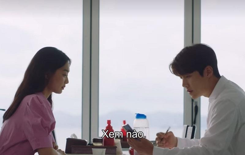 Hye Jin ấu trĩ còn bắt Hong Doo Sik phải giải cả những bài toán thi đại học chứng minh tài năng của mình