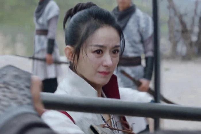 Ngay cả khi lên phim đã qua hiệu ứng hình ảnh, nhưng những cảnh cận đã phơi toàn bộ khuyết điểm của khuôn mặt Triệu Lệ Dĩnh Ngay cả khi lên phim đã qua hiệu ứng hình ảnh, nhưng những cảnh cận đã phơi toàn bộ khuyết điểm của khuôn mặt Triệu Lệ Dĩnh