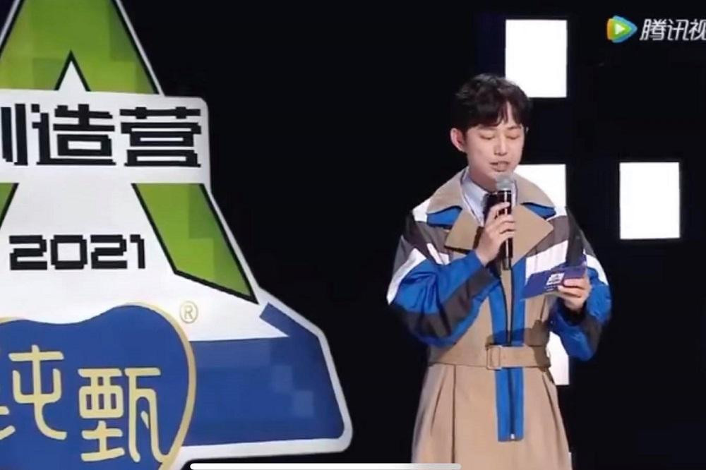 MC Hà Cảnh thay mặt chương trình gửi lời xin lỗi đến khán giả về sự cố đáng tiếc xảy ra.