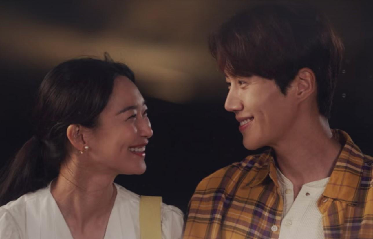 Giờ thì anh chị đẹp hết lo mọi người bàn tán rồi nhé! Giờ thì anh chị đẹp hết lo mọi người bàn tán rồi nhé!