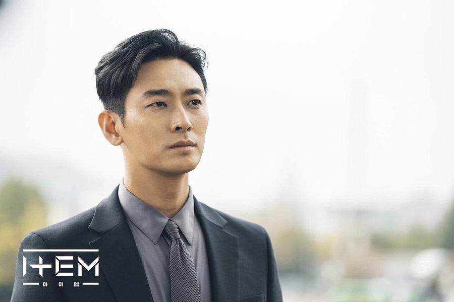 Joo Ji Hoon tham gia với tư cách khách mời trong "Hunt". Joo Ji Hoon tham gia với tư cách khách mời trong "Hunt".