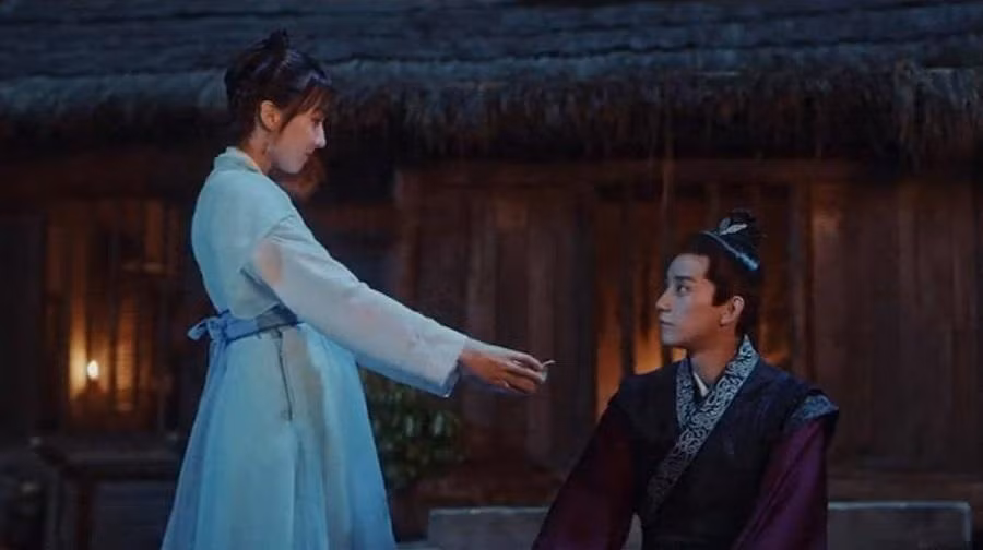 Tuyến tình cảm của hai nhân vật chính lẫn phụ đều vừa phải không quá "lậm" vào ngôn tình.