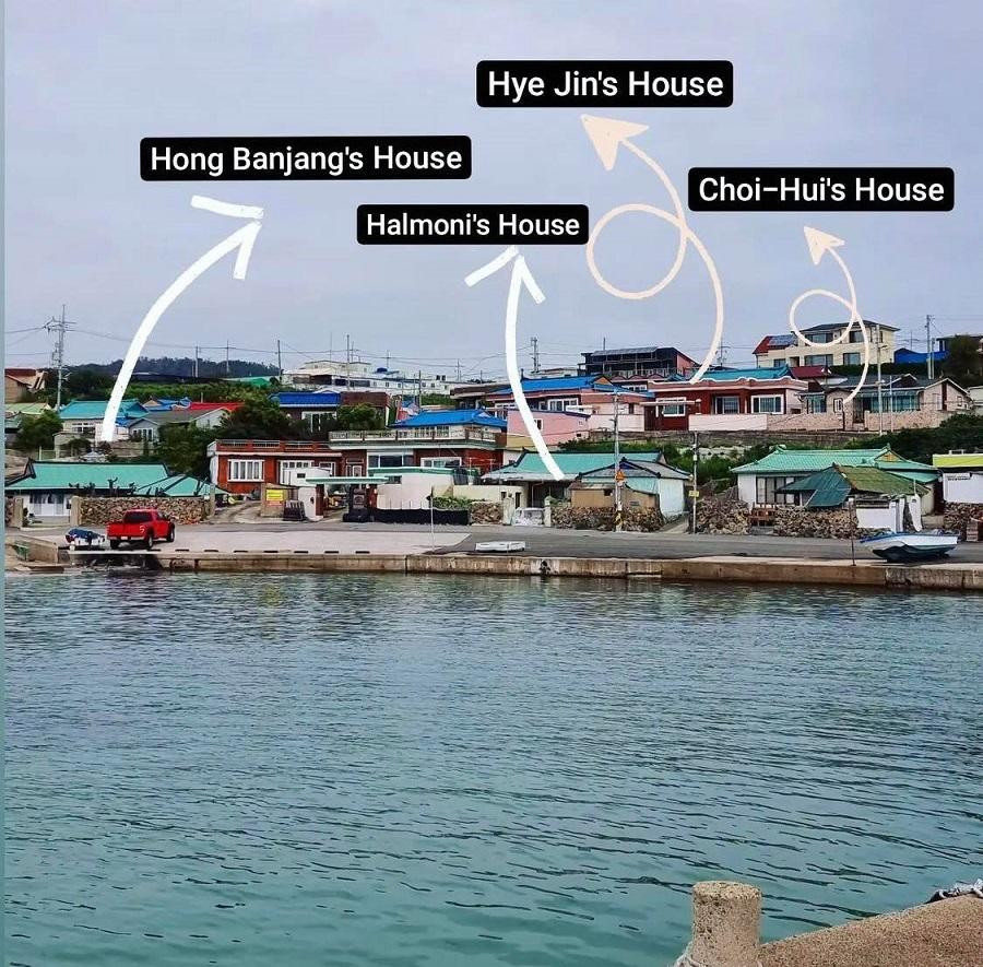 Khán giả có cả bản đồ vị trí nhà của các nhân vật trong phim để lần lượt đến tham quan