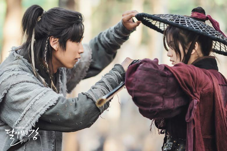 Na In Woo và Kim So Hyun trong &quot;Sông Đón Trăng Lên&quot;