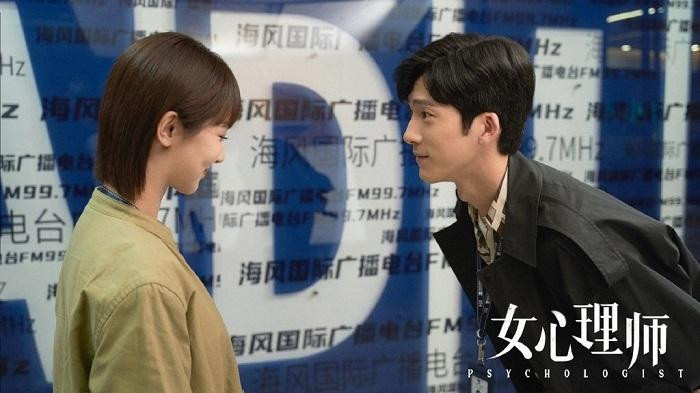 Tỉnh Bách Nhiên và Dương Tử đều là những diễn viên thuộc phái thực lực. Tỉnh Bách Nhiên và Dương Tử đều là những diễn viên thuộc phái thực lực.