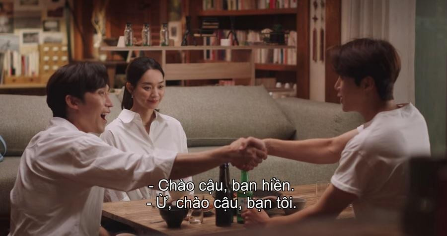 Doo Sik và Sung Hyun nhanh chóng trở nên thân thiết vì bằng tuổi. Doo Sik và Sung Hyun nhanh chóng trở nên thân thiết vì bằng tuổi.