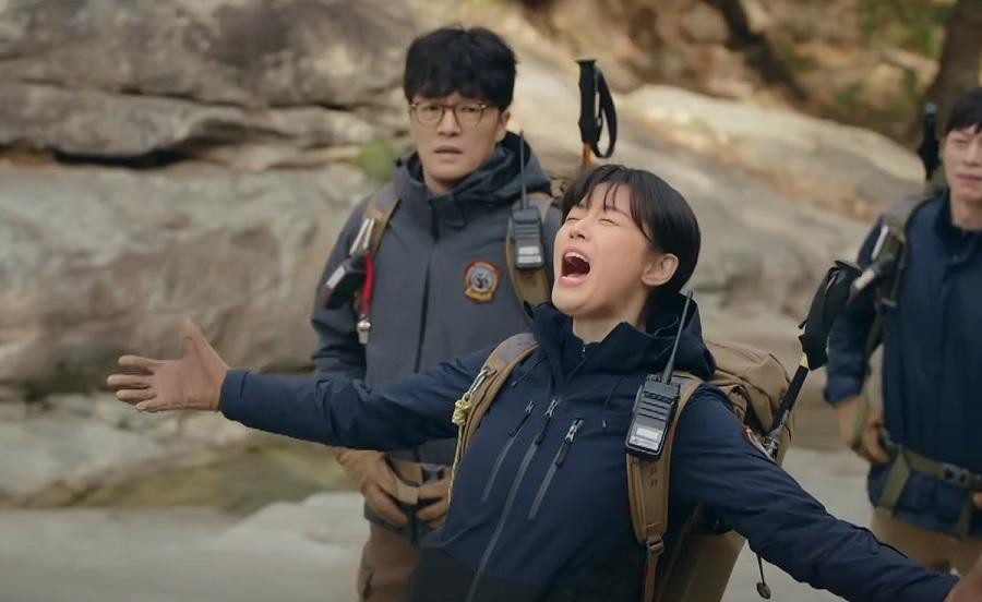 Jeon Ji Hyun lại sử dụng lối diễn xuất cường điệu thường thấy.