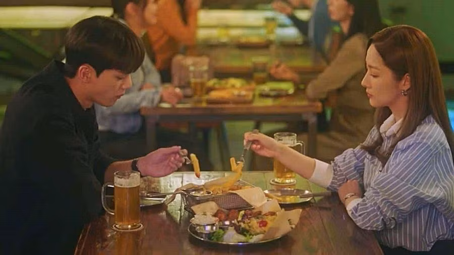Tới tập 4, rating của "Forecasting Love And Weather" đã bắt đầu tăng mạnh.