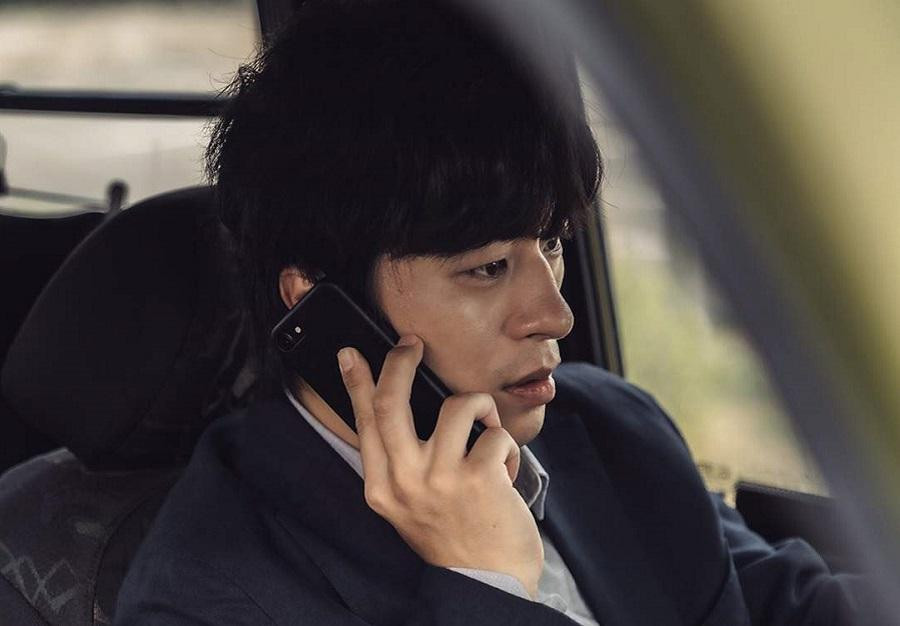 Koo Kyo Hwan trong vai nhà khảo cổ Jung Ki Hoon. Koo Kyo Hwan trong vai nhà khảo cổ Jung Ki Hoon.