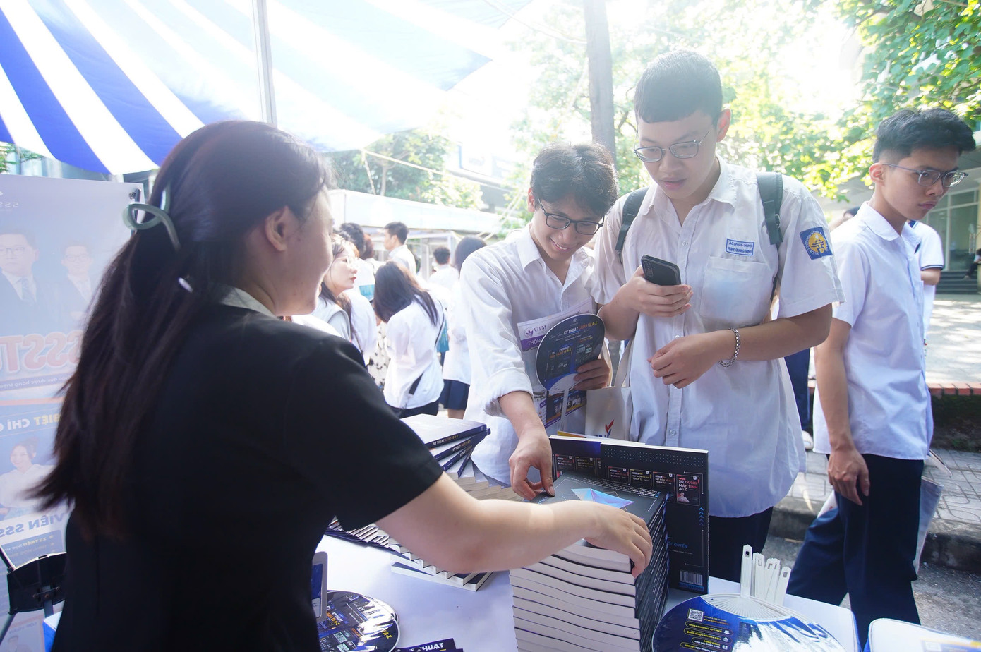 Ngày hội tuyển sinh khối các ngành Khoa học và Công nghệ: Những trải nghiệm đáng nhớ ảnh 35 Ngày hội tuyển sinh khối các ngành Khoa học và Công nghệ: Những trải nghiệm đáng nhớ ảnh 35