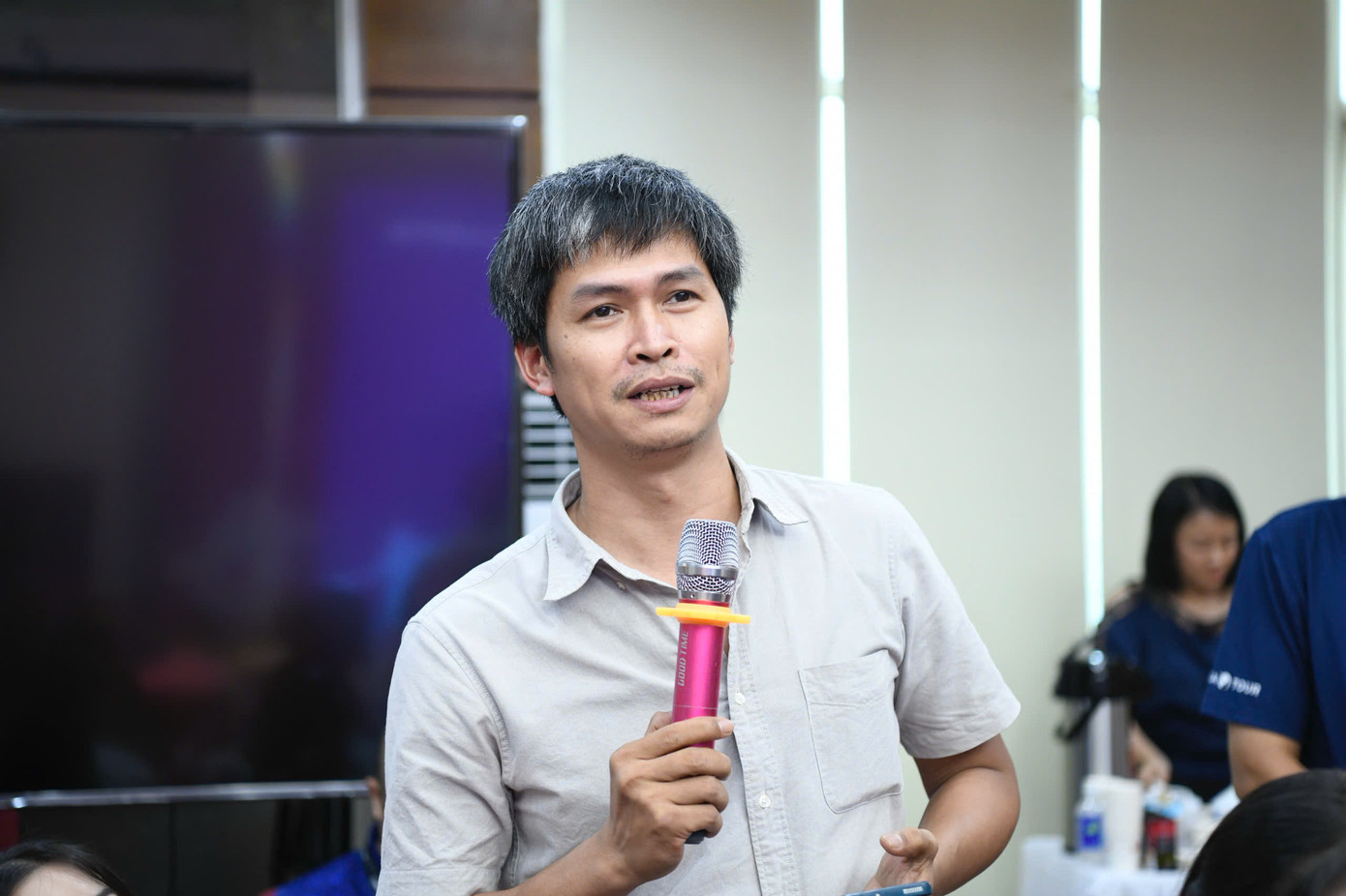 Trả lời nhà báo Nam Sương (TTXVN) về công tác tổ chức và trọng tài, nhà báo Phùng Công Sưởng cho biết: “Ở các sự kiện thể thao có mặt trái, một phần vì hành lang pháp lý chưa chắc. Với Giải Pickleball Việt Nam - Cúp Hyundai Thành Công 2025, chúng tôi đã tạo nên hành lang pháp lý với điều lệ chặt chẽ, được vận hành bởi đội ngũ tổ chức, trọng tài có chuyên môn cao, đảm bảo sự công minh và tránh những tranh cãi không đáng có”.