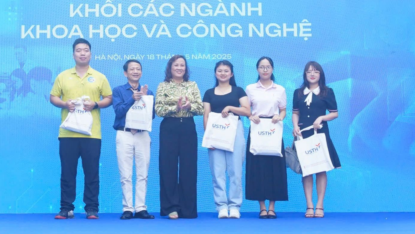 Ngày hội tuyển sinh khối các ngành Khoa học và Công nghệ: Những trải nghiệm đáng nhớ ảnh 17 Ngày hội tuyển sinh khối các ngành Khoa học và Công nghệ: Những trải nghiệm đáng nhớ ảnh 17
