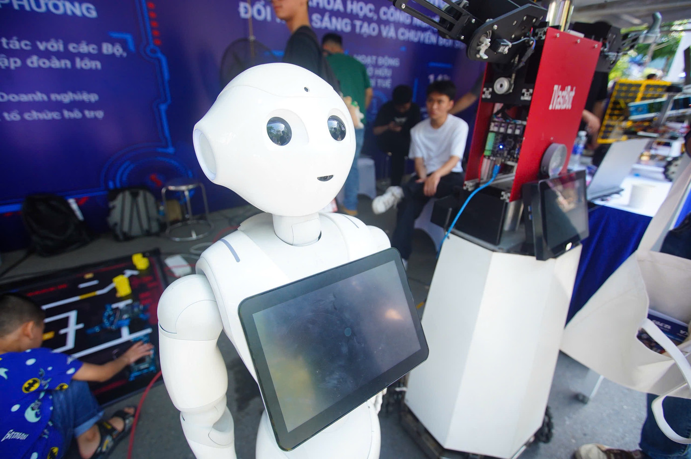 Ngày hội tuyển sinh khối các ngành Khoa học và Công nghệ: Những trải nghiệm đáng nhớ ảnh 44 Ngày hội tuyển sinh khối các ngành Khoa học và Công nghệ: Những trải nghiệm đáng nhớ ảnh 44