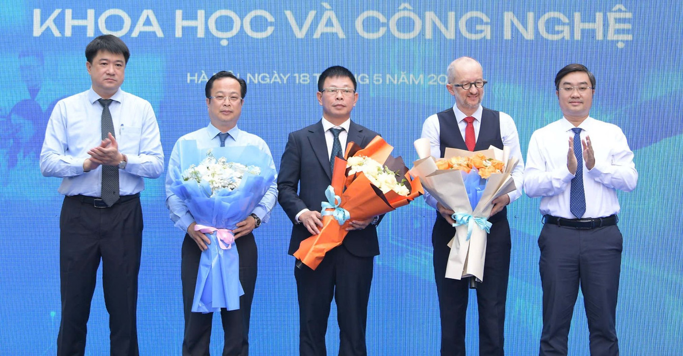 Ngày hội tuyển sinh khối các ngành Khoa học và Công nghệ: Những trải nghiệm đáng nhớ ảnh 15 Ngày hội tuyển sinh khối các ngành Khoa học và Công nghệ: Những trải nghiệm đáng nhớ ảnh 15